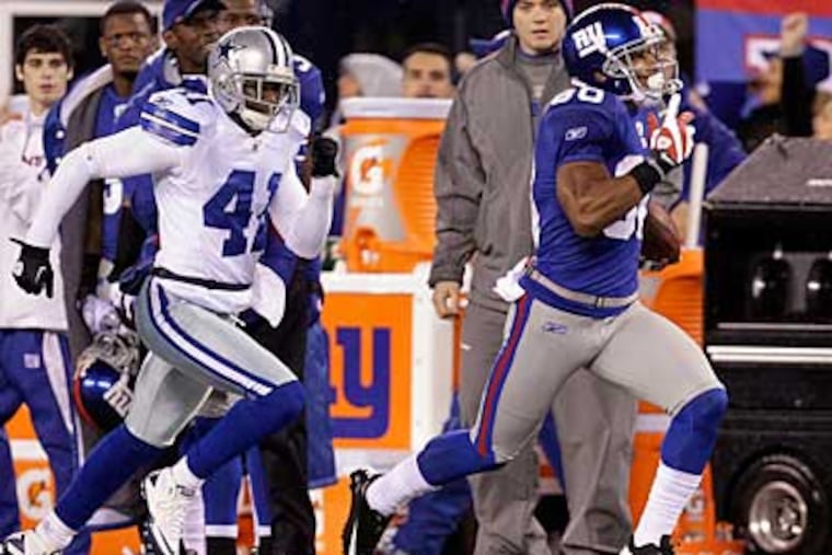 Victor Cruz was a surprising star for the New York Giants this season. (Julio Cortez/AP file photo)