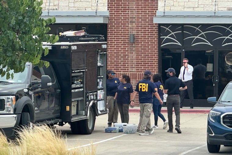 2 killed and 3 injured in shootings near a shopping mall north of Dallas, police say 2 killed and 3 injured in shootings near a shopping mall north of Dallas, police say