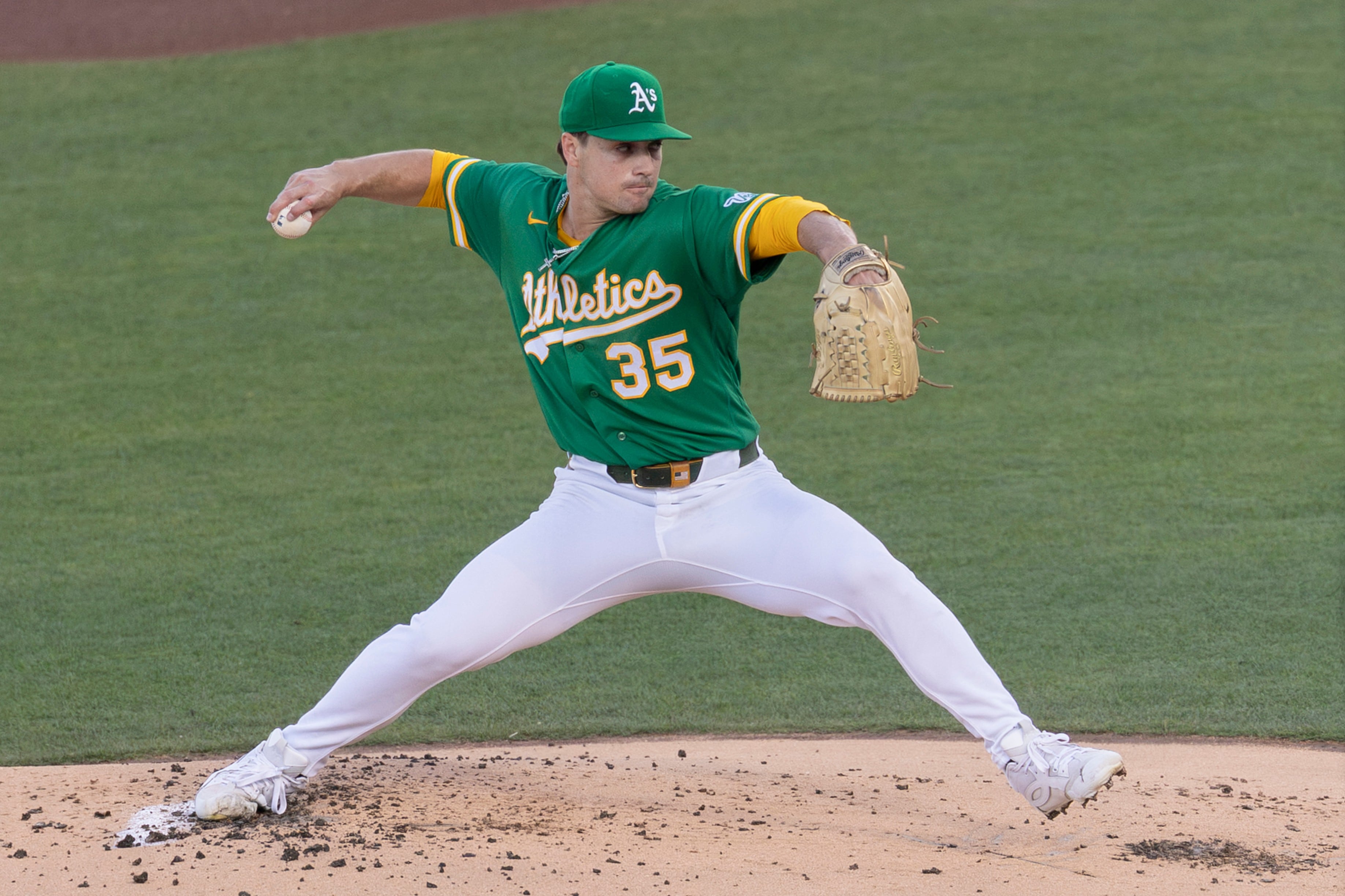 Langeliers hits No. 20 and A's back Ginn with 3 HRs in 7-1 win over Dodgers that snaps 4-game skid