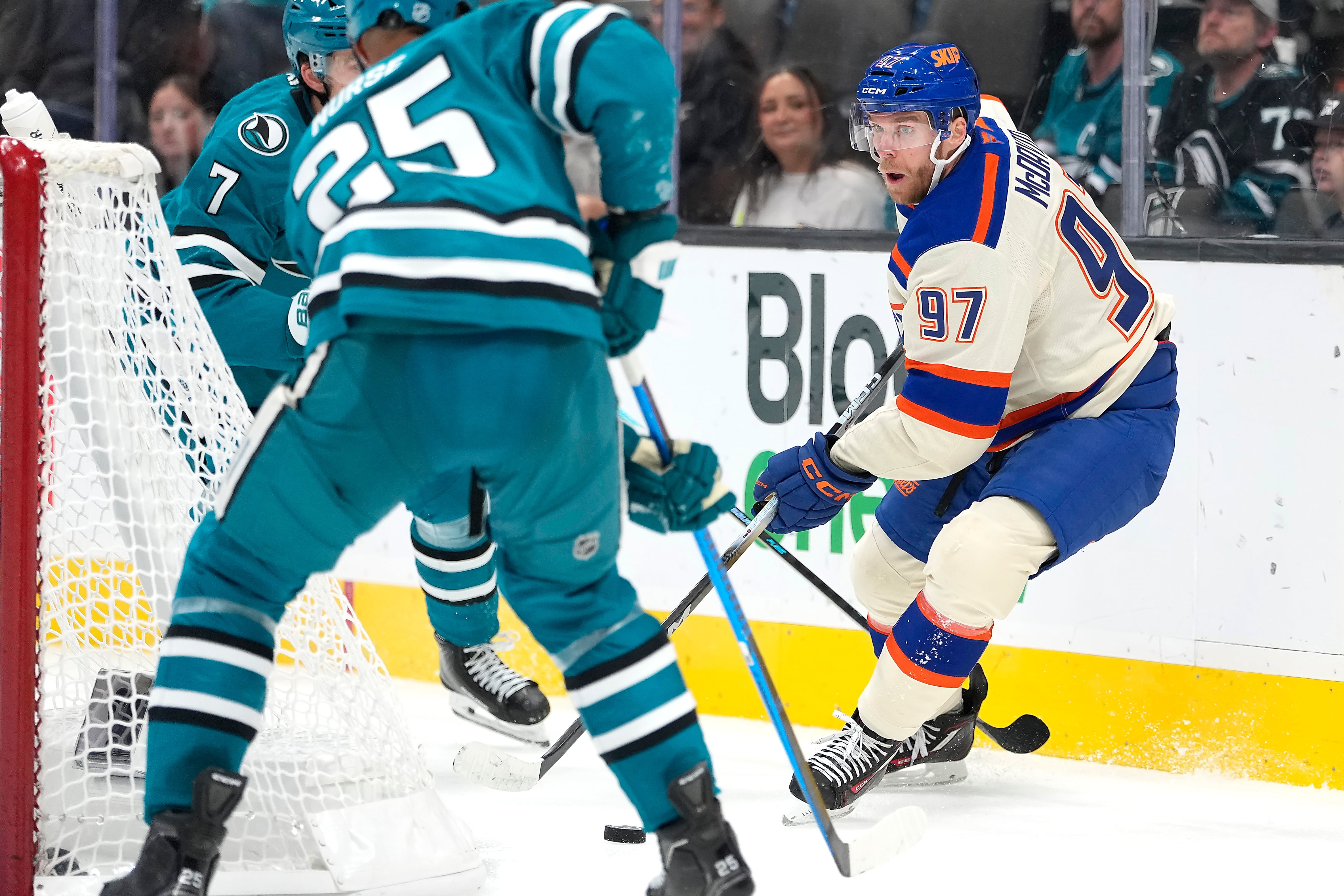 McDavid posts 10th assist as Oilers beat Sharks 3-1 for 4th straight win