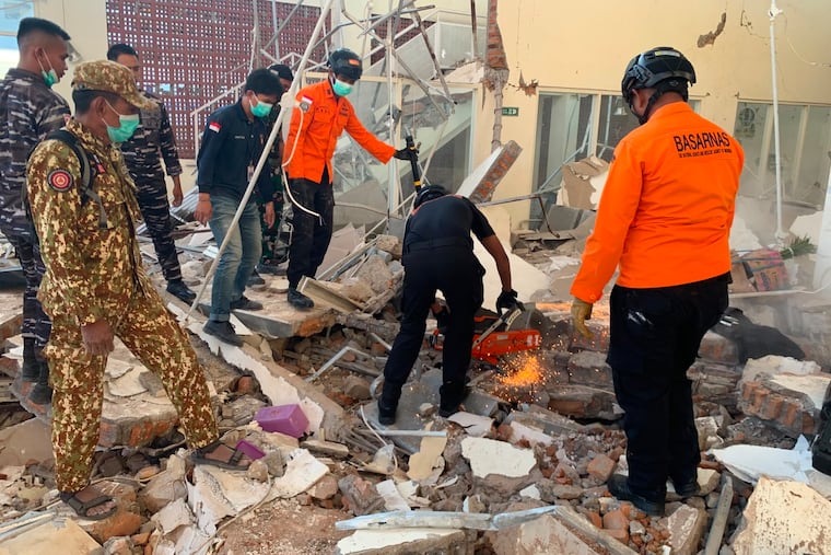 Magnitude 7.7 earthquake strikes off Indonesia’s coast, killing at least 47 and toppling buildings Magnitude 7.7 earthquake strikes off Indonesia’s coast, killing at least 47 and toppling buildings