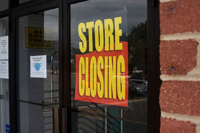 The number of Americans seeking unemployment benefits declined to 779,000 last week, a still-historically high total that shows that a sizable number of people keep losing jobs to the viral pandemic.