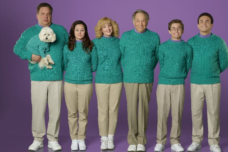 THE GOLDBERGS – ABC's "The Goldbergs" stars Jeff Garlin as Murray Goldberg, Hayley Orrantia as Erica Goldberg, Wendi McLendon-Covey as Beverly Goldberg, George Segal as Pops Solomon, Sean Giambrone as Adam Goldberg and Troy Gentile as Barry Goldberg.
