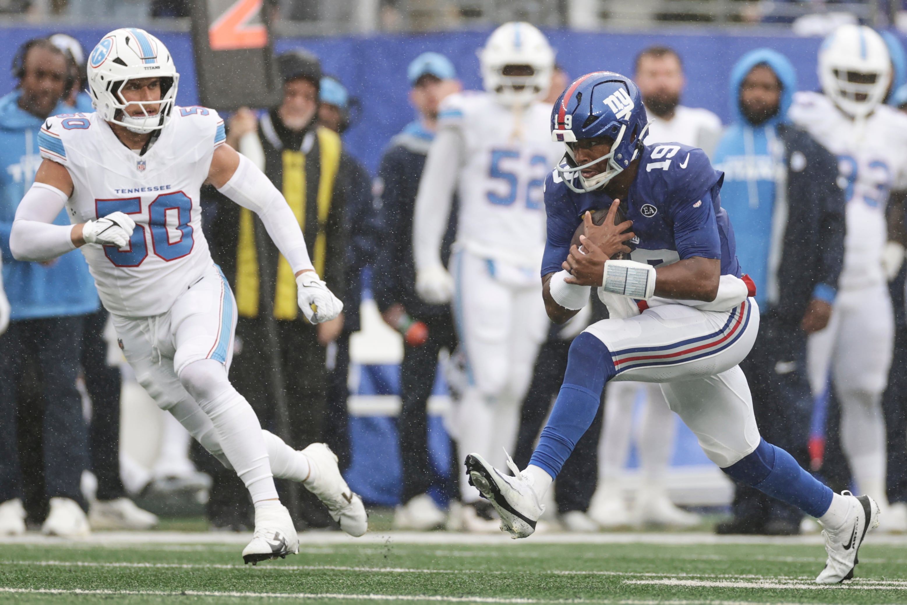 Giants hold on to beat the Titans 12-7 in their first game without quarterback Jaxson Dart