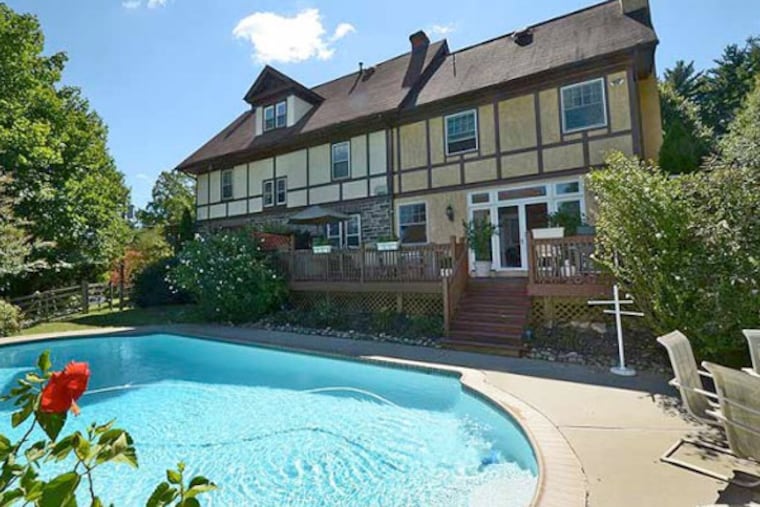 Five-bedroom Tudor located within a 6 minute drive from Merion Golf course with heated swimming pool. (US Golf Rentals Listing #800)