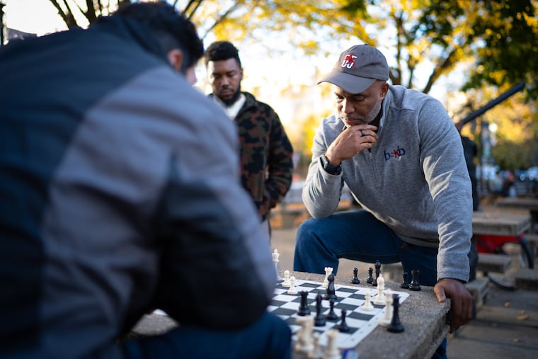 Chess is among the activities during later life that can help delay Alzheimer’s disease and mild cognitive impairment, a new study found. MUST CREDIT: Sarah L. Voisin/The Washington Post