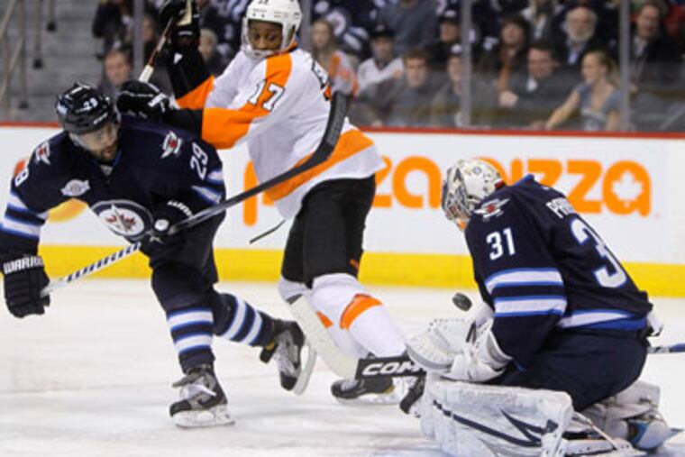 Wayne Simmonds scored late in the third period to send the game to overtime. (Trevor Hagan/Canadian Press/AP)