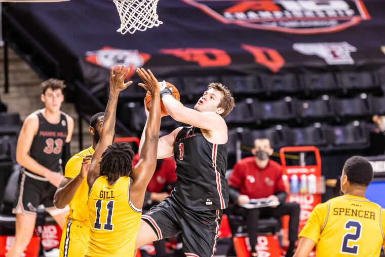 Ryan Daly (1) was the difference-maker in St. Joseph's first-round win over La Salle in the A-10 tournament on Wednesday.