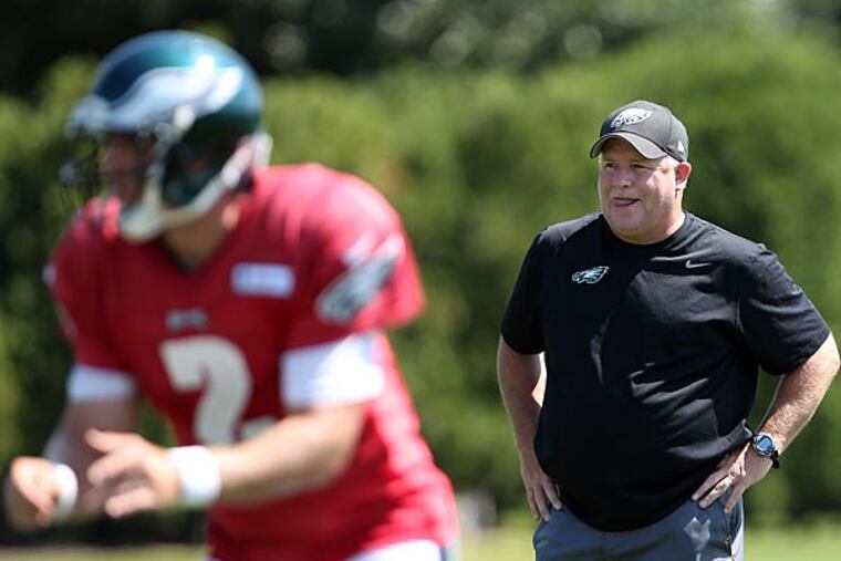 Eagles head coach Chip Kelly watches practice. (David Maialetti/Staff Photographer)