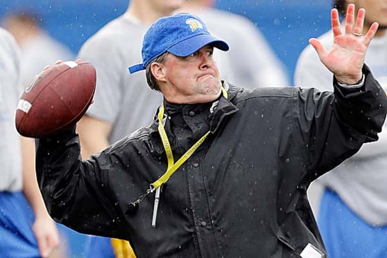 Several sources said that San Jose's State head coach Mike MacIntyre is somebody Temple is interested in. (Marcio Jose Sanchez/AP)