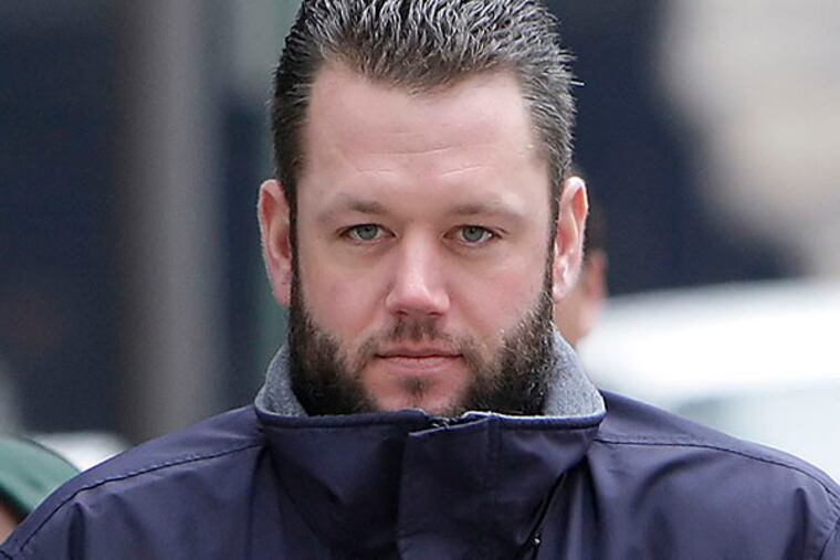 Jeffrey Cujdik walks back to the Criminal Justice Center in Philadelphia on January 27, 2009. ( David Maialetti / Staff Photographer )