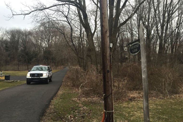 Lower Moreland home where police say a man used a chain saw to kill his estranged wife and himself. (John Moritz / Staff)