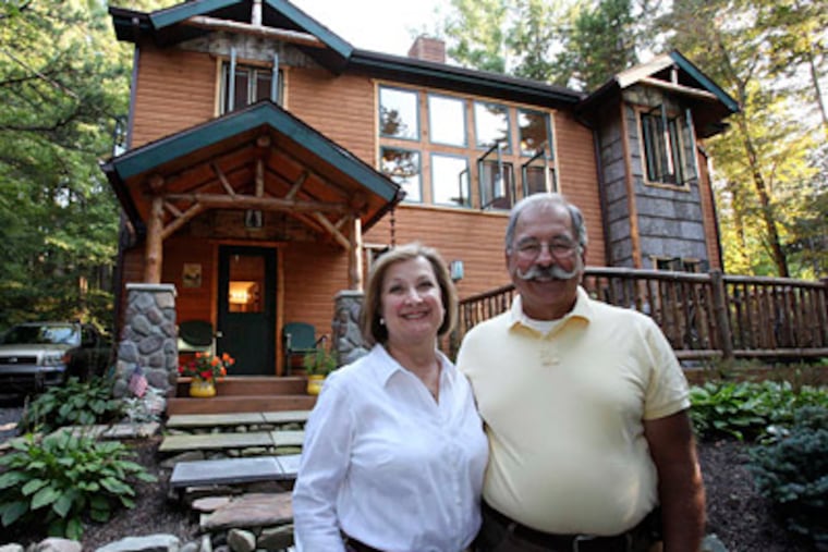 Rich and Sue Kratzinger of Ardmore purchased this vacation home on Lake Naomi in the Poconos and decided to create a home resembling the mountain cabins they had seen in the Adirondacks and at Lake George.