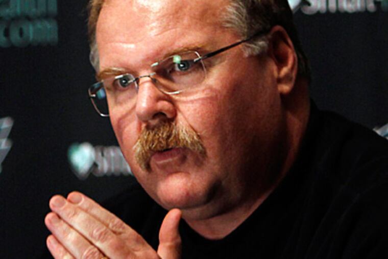 The Eagles will fall to 4-9 with a loss to the Dolphins. (Laurence Kesterson/Staff Photographer)