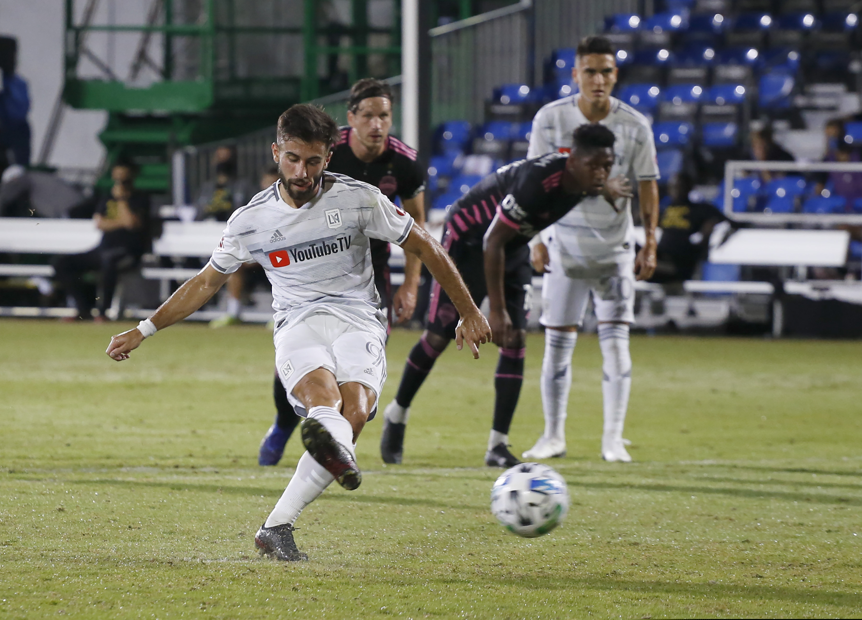 Diego Rossi (9) scored two goals in Los Angeles FC's win over the Seattle Sounders.