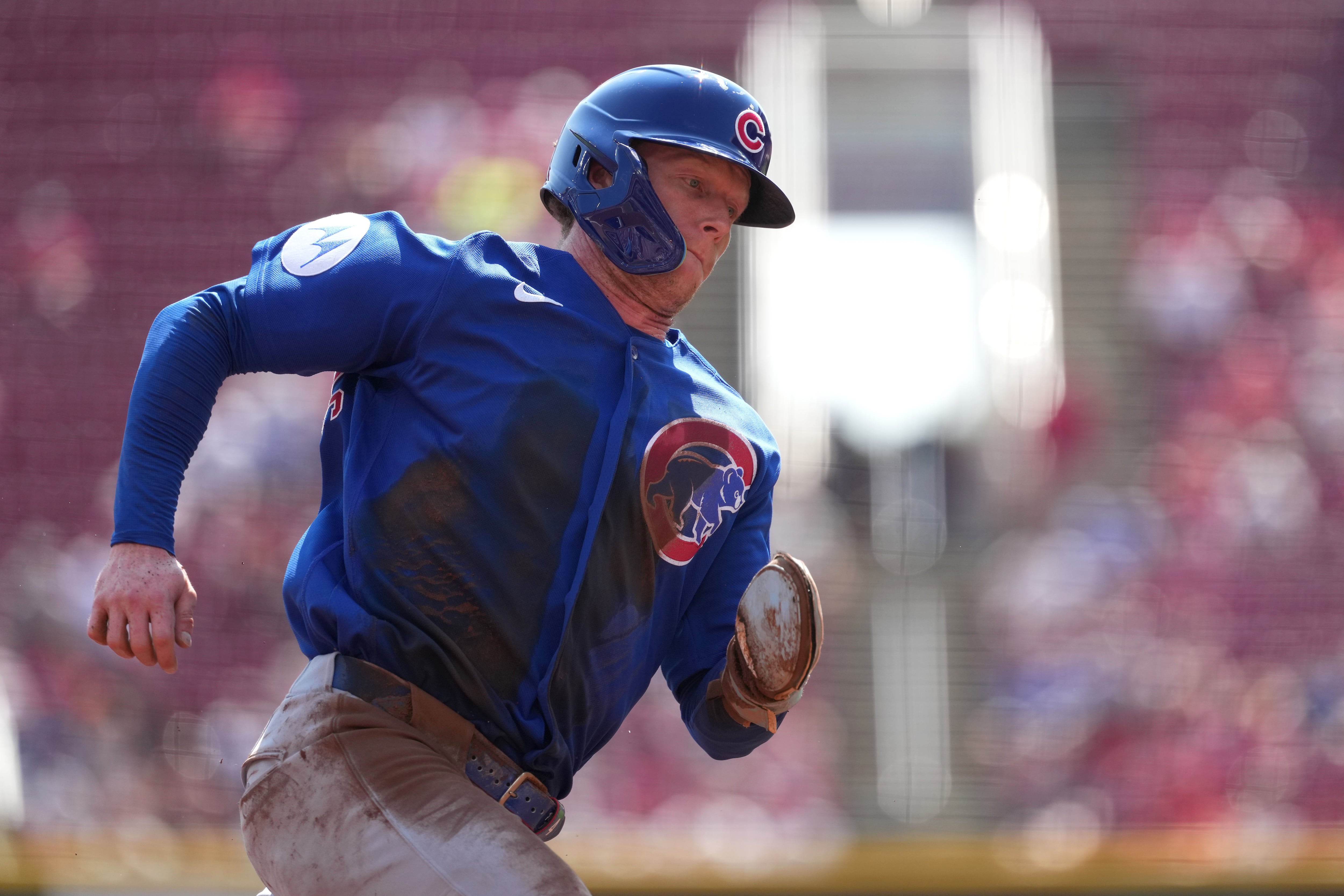 Crow-Armstrong hits 45th homer as Cubs beat Reds 9-1, edge closer to playoff berth