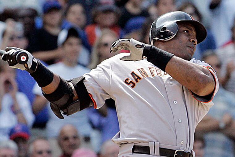 With the cloud of steroids shrouding the candidacies of Barry Bonds and others, baseball writers may fail for only the second time in more than four decades to elect anyone to the Hall of Fame, rendering a news conference unnecessary. (M. Spencer Green/AP file photo)