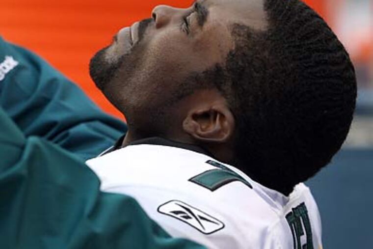Michael Vick will have an MRI to determine the full extent of his injuries today. (Yong Kim/Staff Photographer)