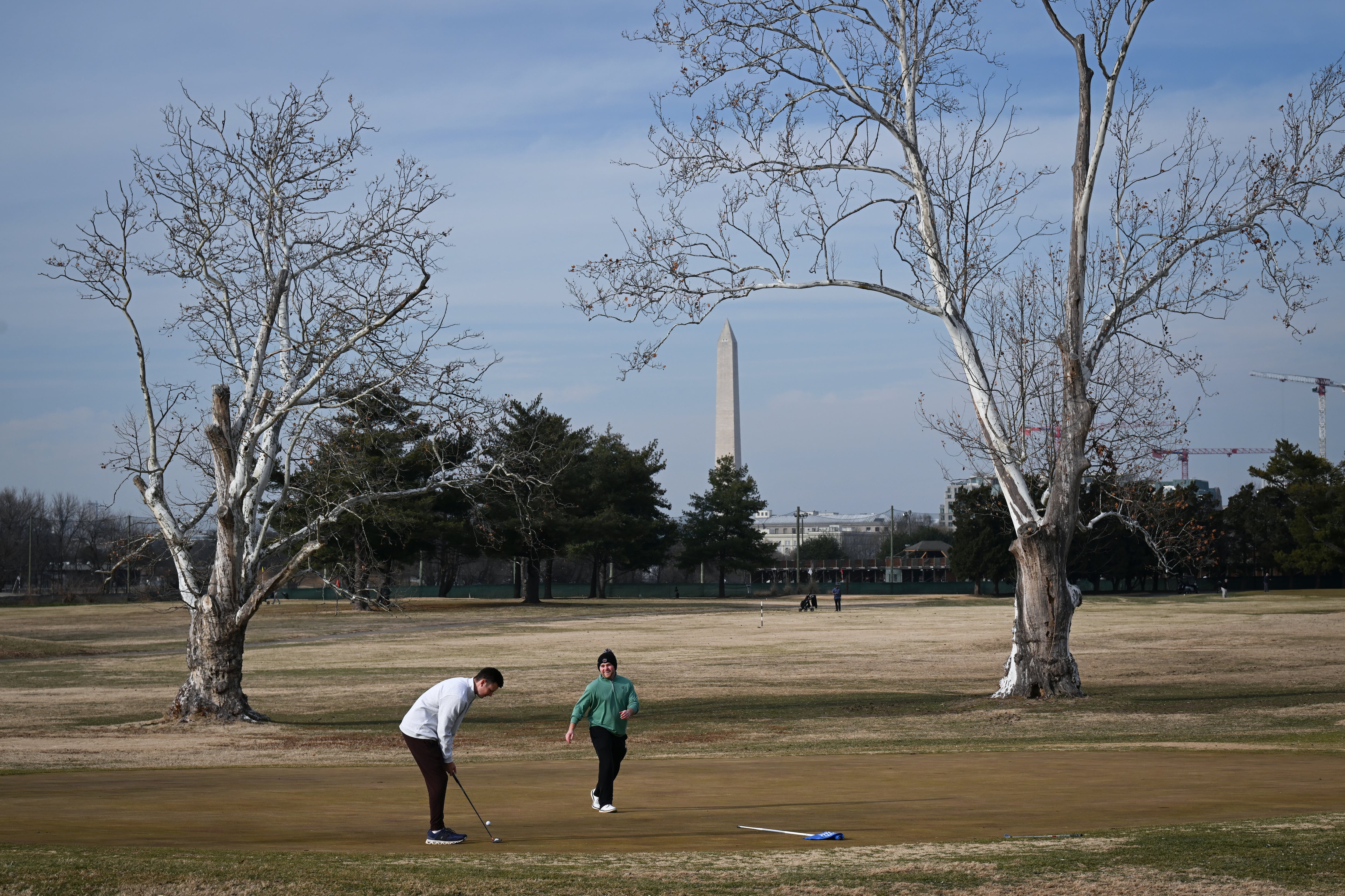 Trump needs to focus on ending the Iran war — not making over a D.C. golf course