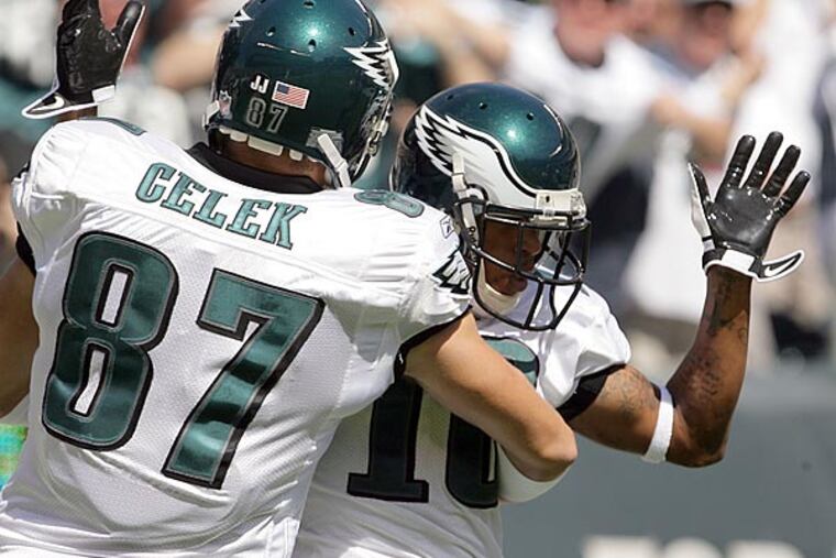 Brent Celek loves that the Eagles brought back his former teammate, DeSean Jackson.