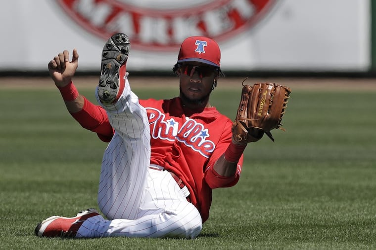 Phillies inifelder Pedro Florimon will be on the disabled list with a broken foot.