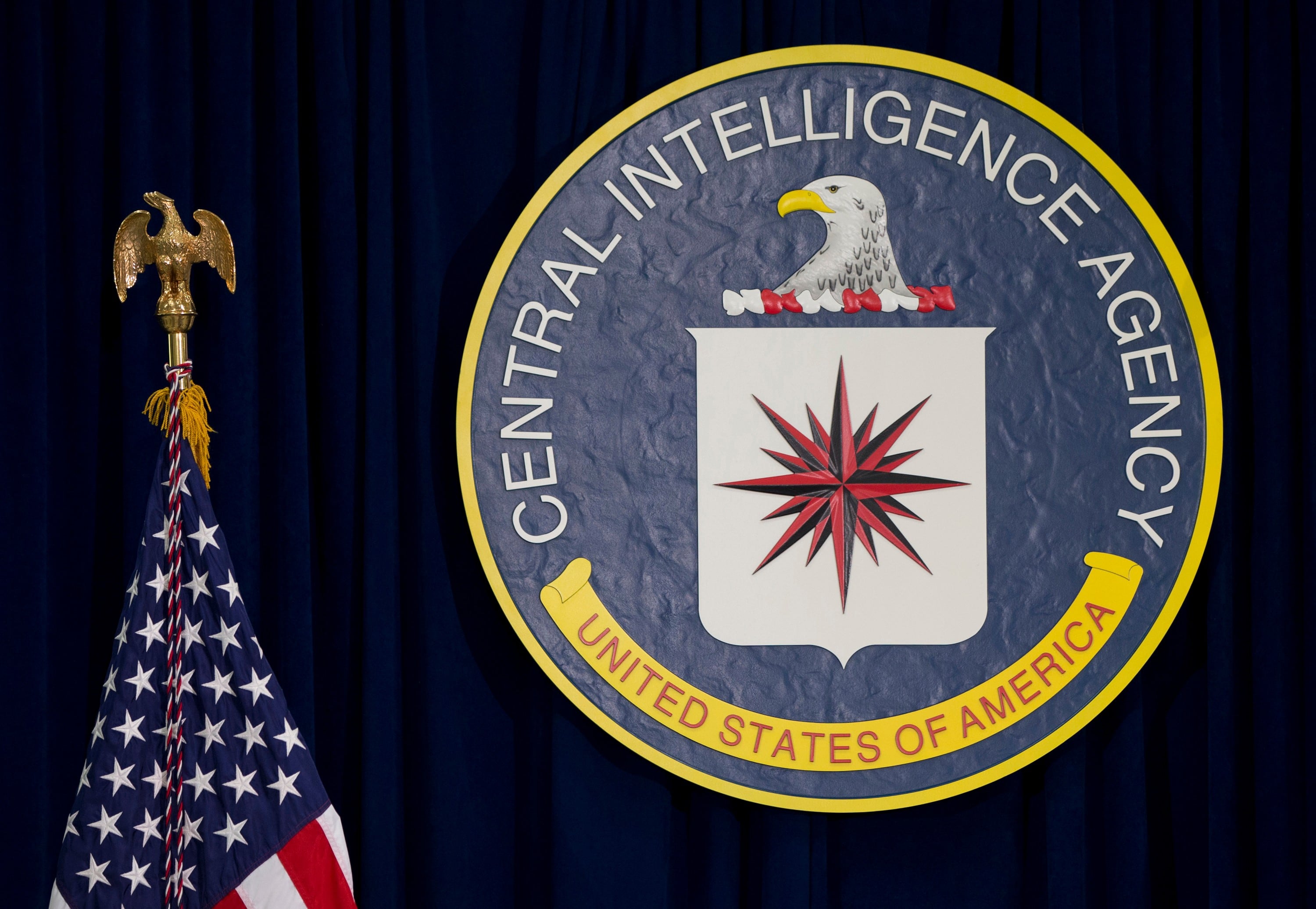 Former CIA official accused of stealing $40M in gold bars pleads guilty