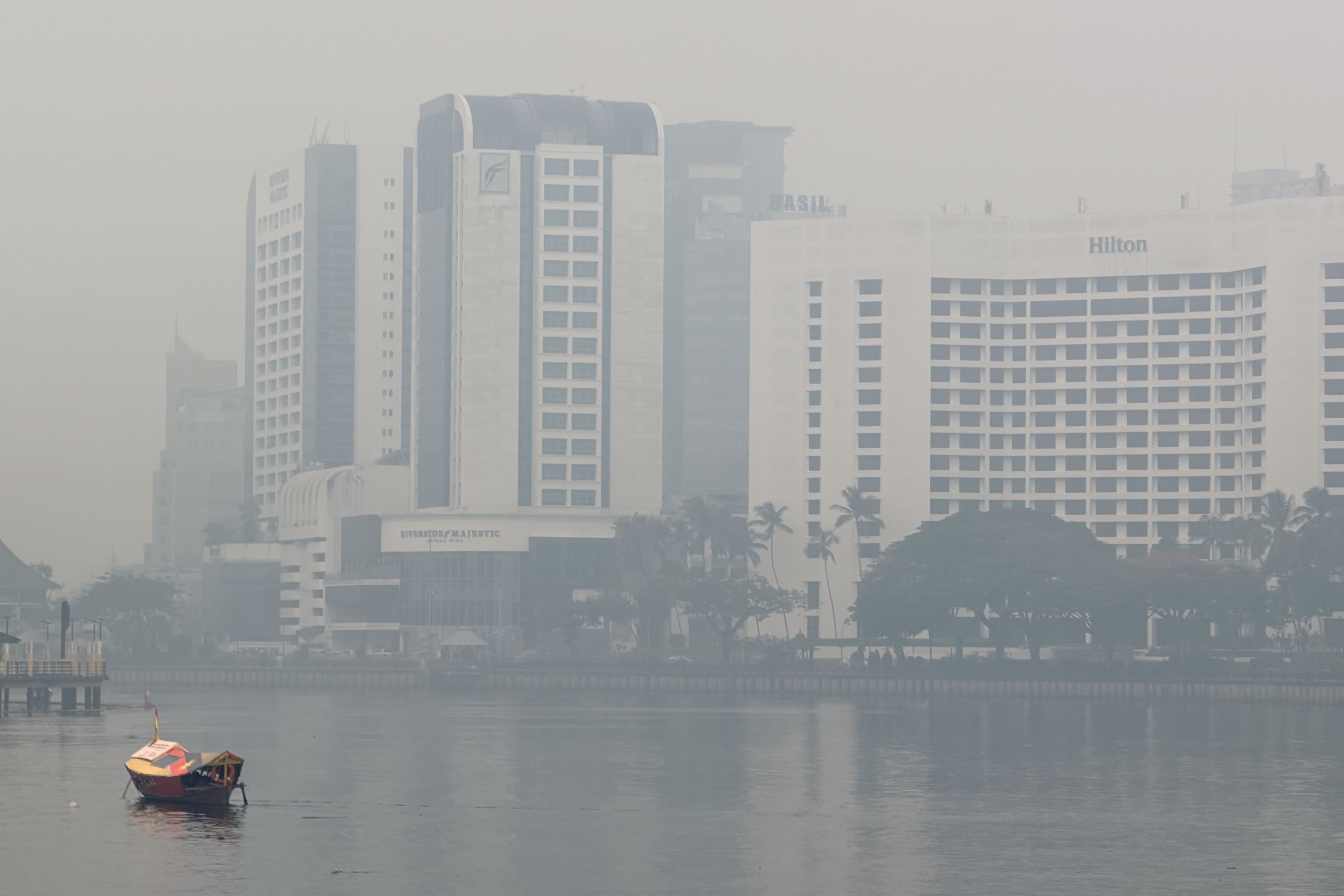 Malaysia declares emergency in Sarawak town as haze reaches critical level