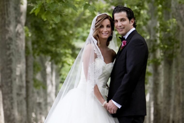 Liza Deringer and Jeff Fischer were married June 13, 2009 in Philadelphia. Photos by Phil Kramer Photography.