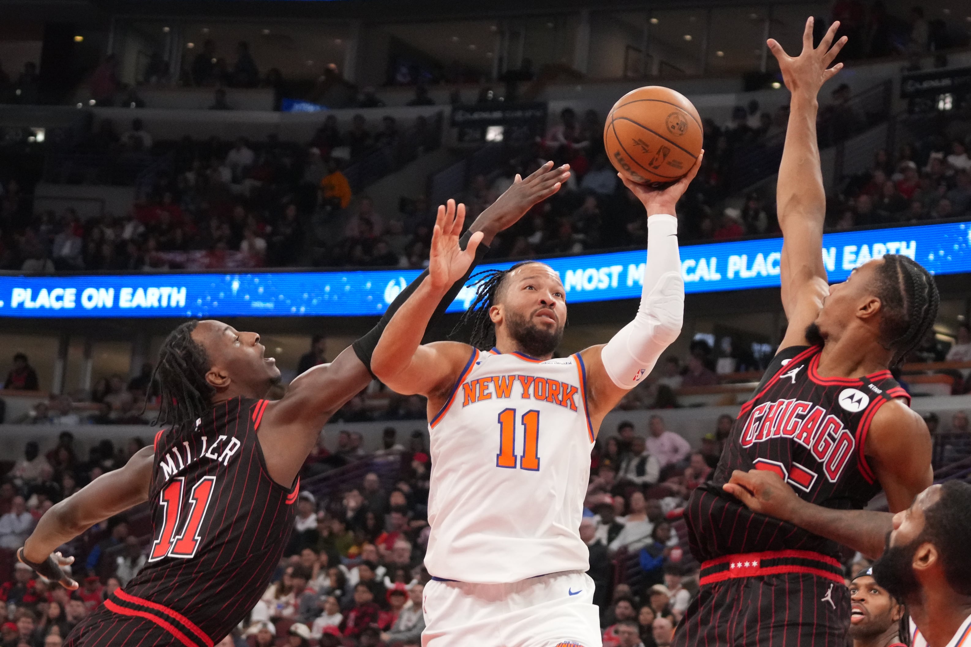 Brunson Scores 38 As Knicks Beat Bulls 133-127