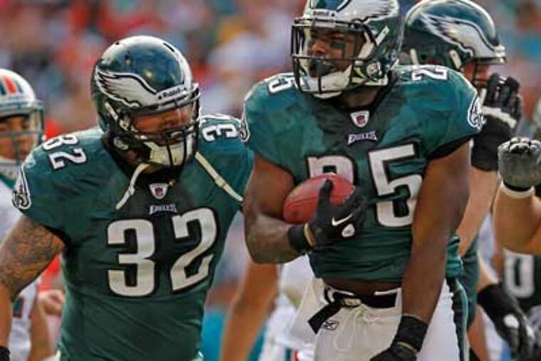 Eagles running back LeSean McCoy rushed for 38 yards on 27 carries against the Dolphins on Sunday. (Ron Cortes/Staff Photographer)