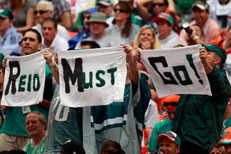 Some fans would prefer the Eagles to lose out so that Andy Reid is fired after the season. (David Maialetti/Staff Photographer)