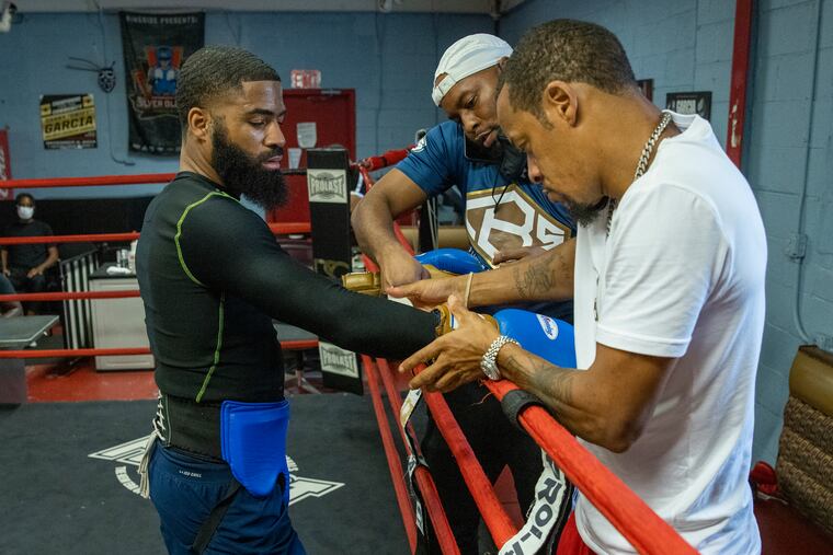 Stephen Fulton (left) is favored in his November championship fight against Brandon Figueroa.