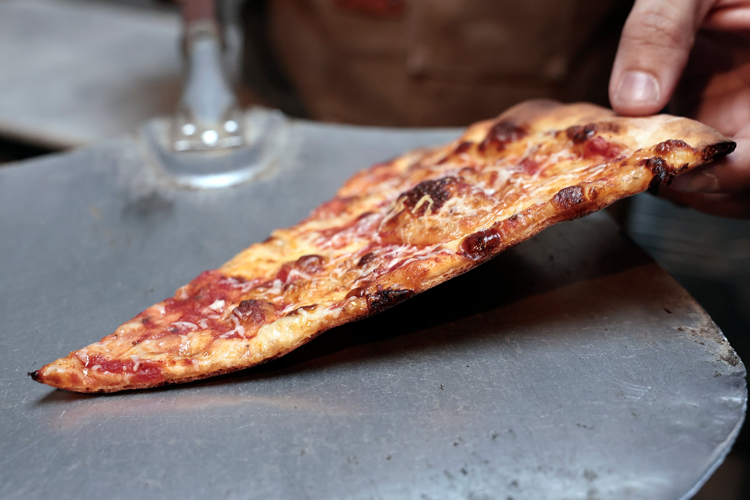 This stellar suburban pizzeria has sold out every night. Now, it’s closing.
