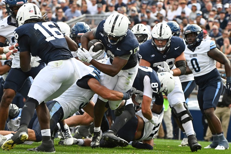 Penn State running back Nicholas Singleton (10) scores a touchdown against Villanova during the first quarter in what amounted to a 52-6 loss for the Wildcats on Saturday.