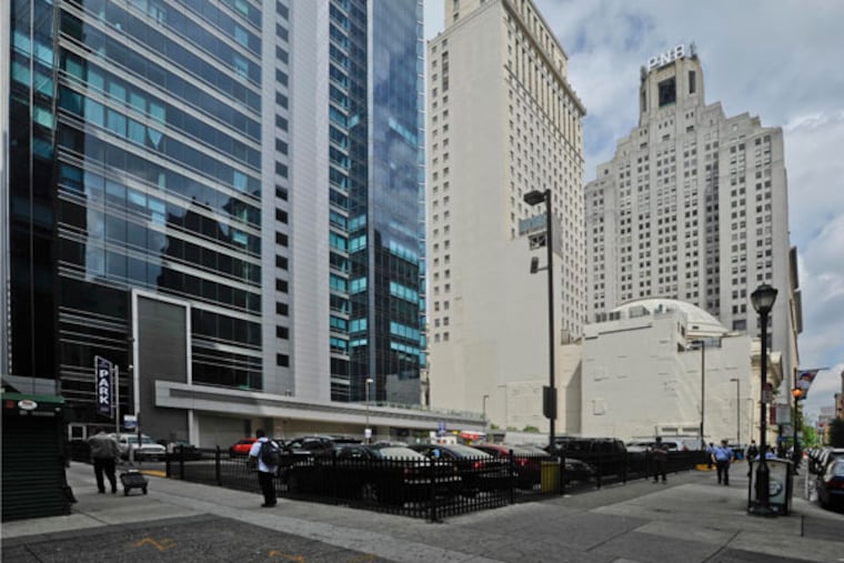 The parking lot at 1441 Chestnut Street where ground will be broken for Starwood Hotels and Resorts. ( RON TARVER / Staff Photographer )