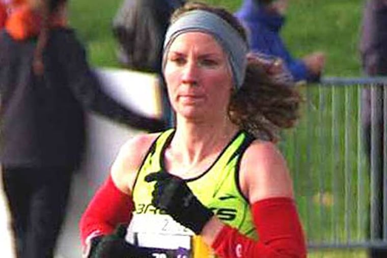 Colleen Tindall at the 2012 Philadelphia marathon. (Photo by Neal Hughes)