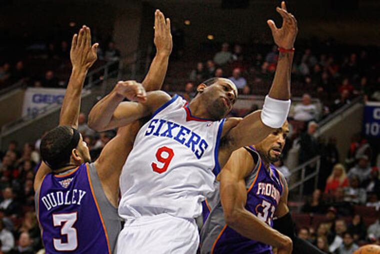 Andre Iguodala has become an unwitting metaphor for the 76ers' flat line of mediocrity. (Ron Cortes/Staff Photographer)