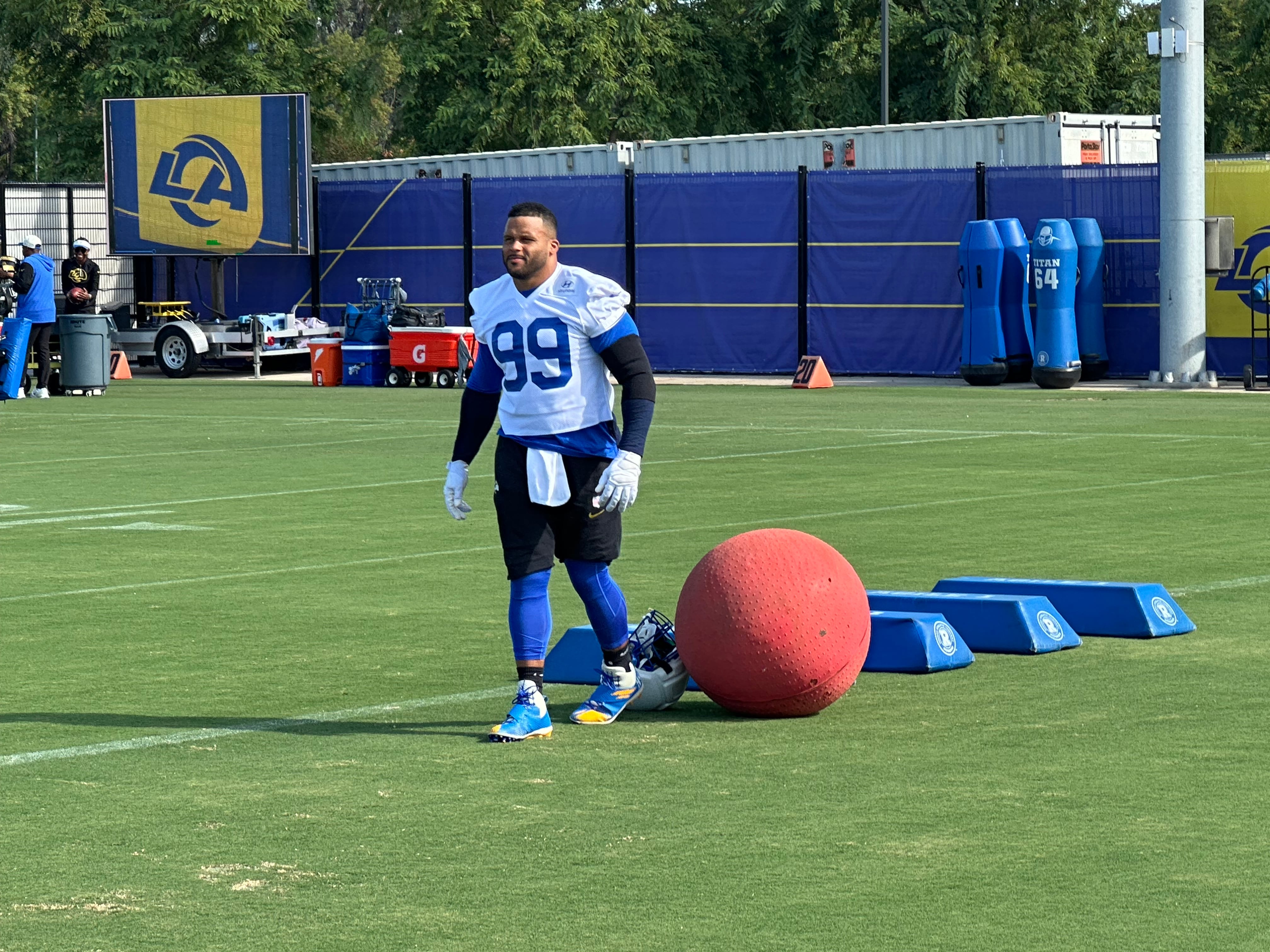 Aaron Donald Expects to Play Monday Against Giants, Clearing Path for Rams' Home Opener