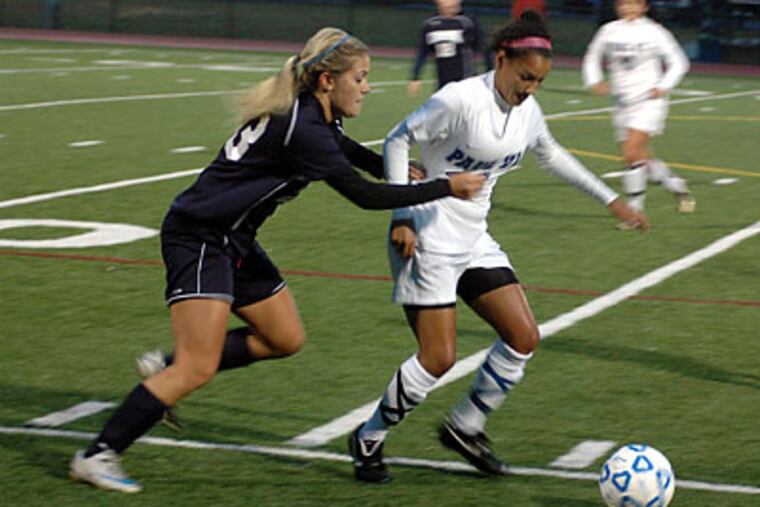 Timber Creek’s Tori Dehel moves in to defend against Paul VI’s Chelsea Phillips. (Marc Narducci/Staff)