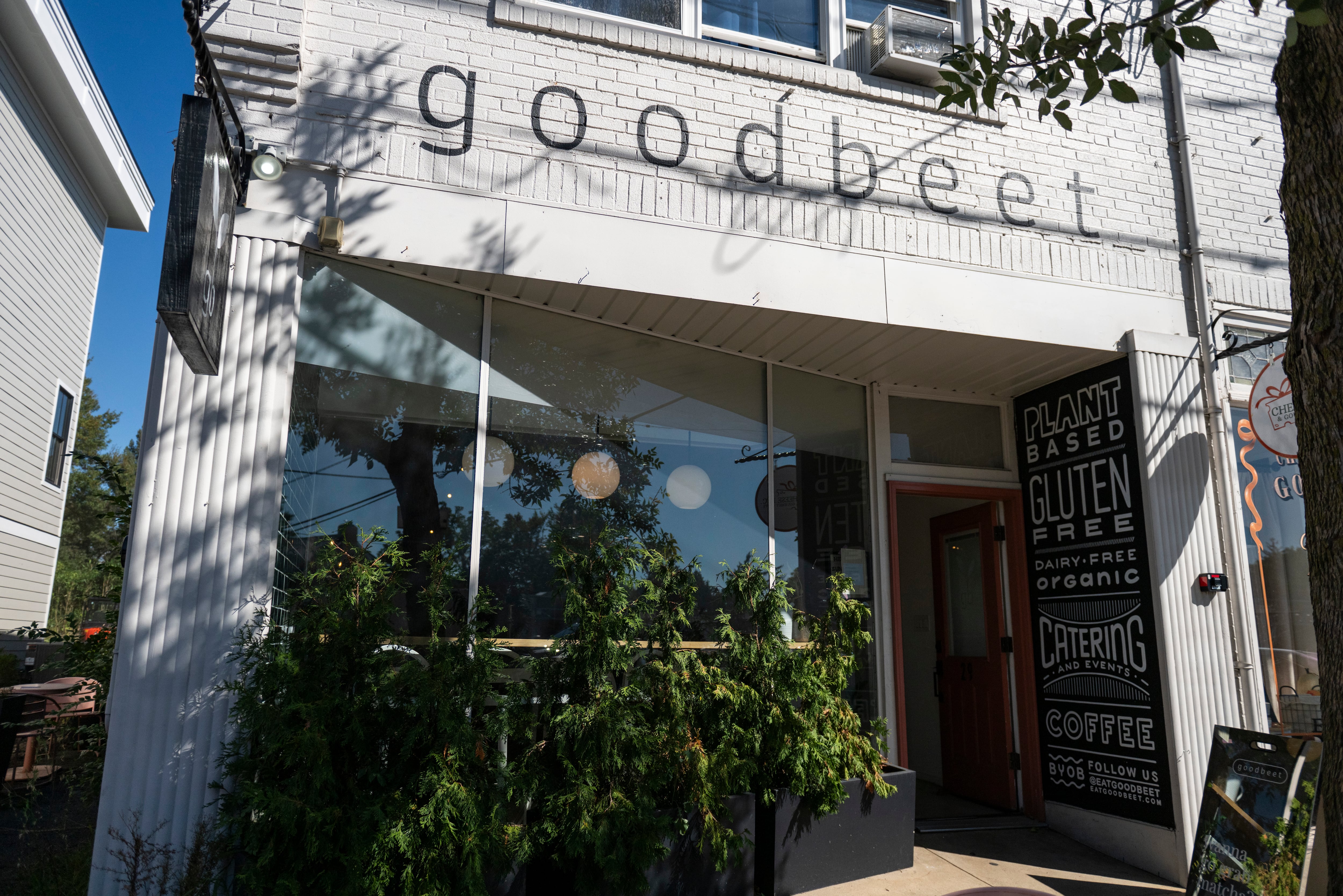 A South Jersey food anchor folds amid a staffing crisis and rising costs