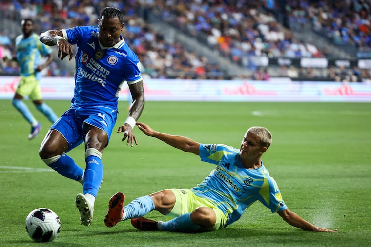 Union midfielder Cavan Sullivan (right) battles for the ball with Cruz Azul defender Willer Ditta (4) during Thursday's Leagues Cup match.