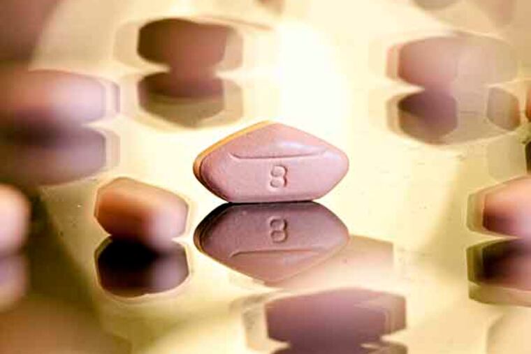 GlaxoSmithKline Plc's Avandia diabetes drug is arranged for a photo at a pharmacy in New York, U.S., on Wednesday, July 14, 2010. GlaxoSmithKline Plc agreed to pay about $460 million to resolve a majority of lawsuits alleging Avandia can cause heart attacks and strokes, people familiar with the accords said. Photographer: JB Reed/Bloomberg