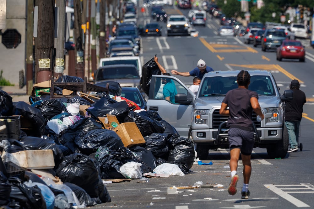 Philadelphia Garbage Problems Philly trash strike updates: Union talks to resume as garbage piles up ...