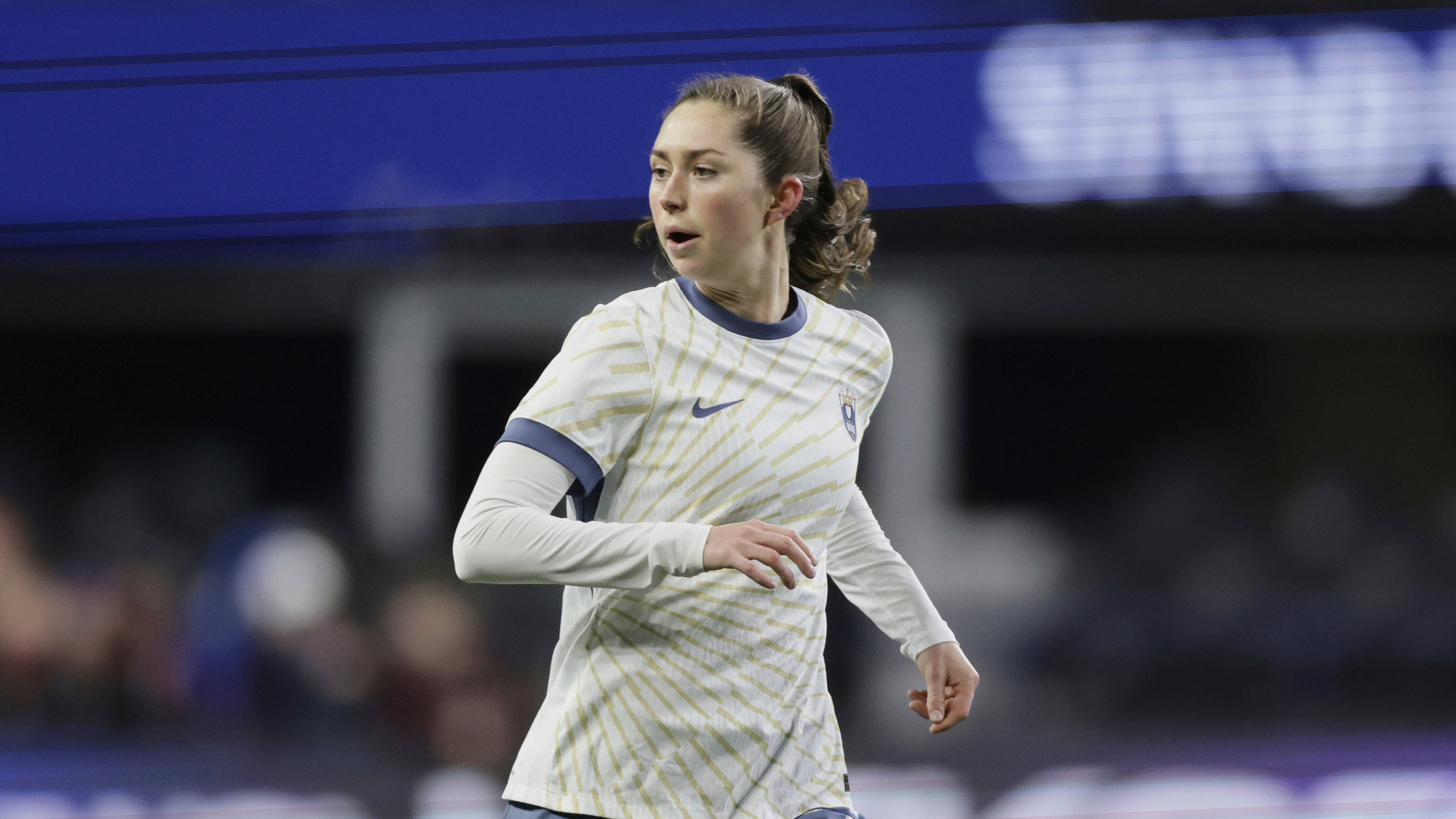 The Pride score two early goals then hold off the Dash for a 2-1 victory