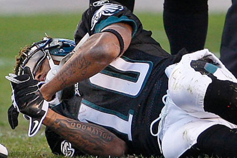 DeSean Jackson suffered a concussion after taking a hard hit in the third quarter. (Ron Cortes/Staff Photographer)