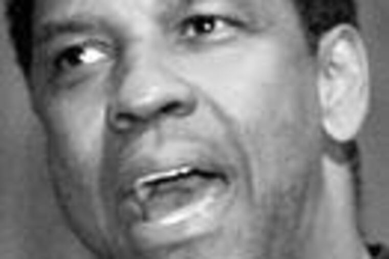 Denzel Washington discusses his movie at Wiley College.