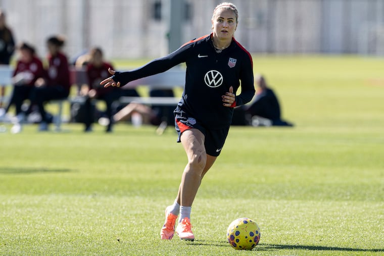 Lindsey Heaps in training with the U.S. women's soccer team when it was in Chester in October.