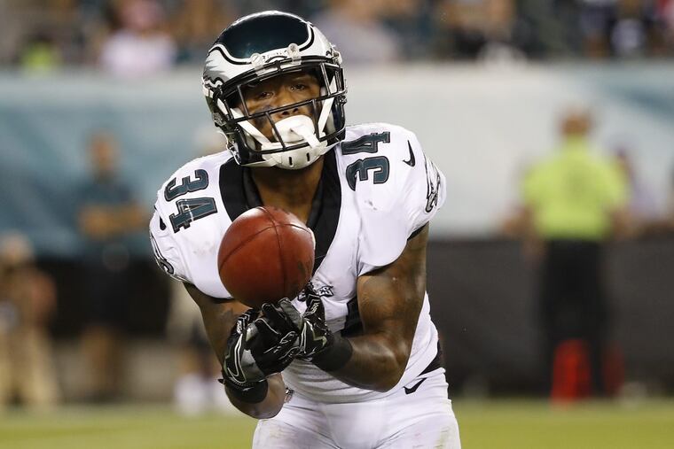 Donnel Pumphrey, shown bobbling a punt against the Dolphins on Thursday night, is trying hard to catch on with the Eagles.