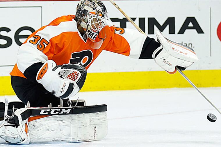 Flyers goalie Steve Mason. (Yong Kim/Staff Photographer)