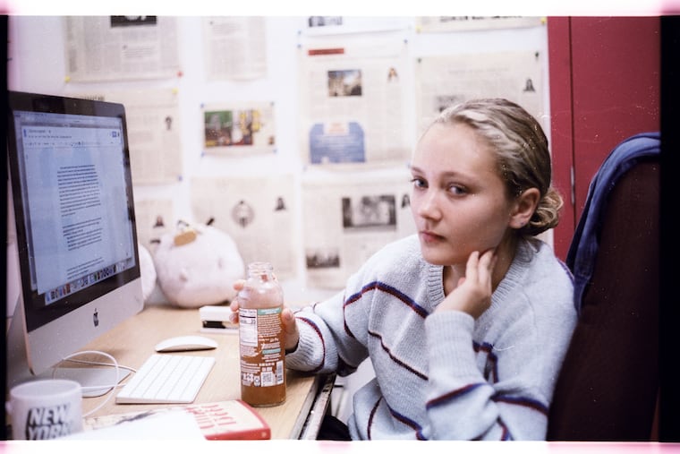 Isabella Simonetti at her desk at The Daily Pennsylvanian